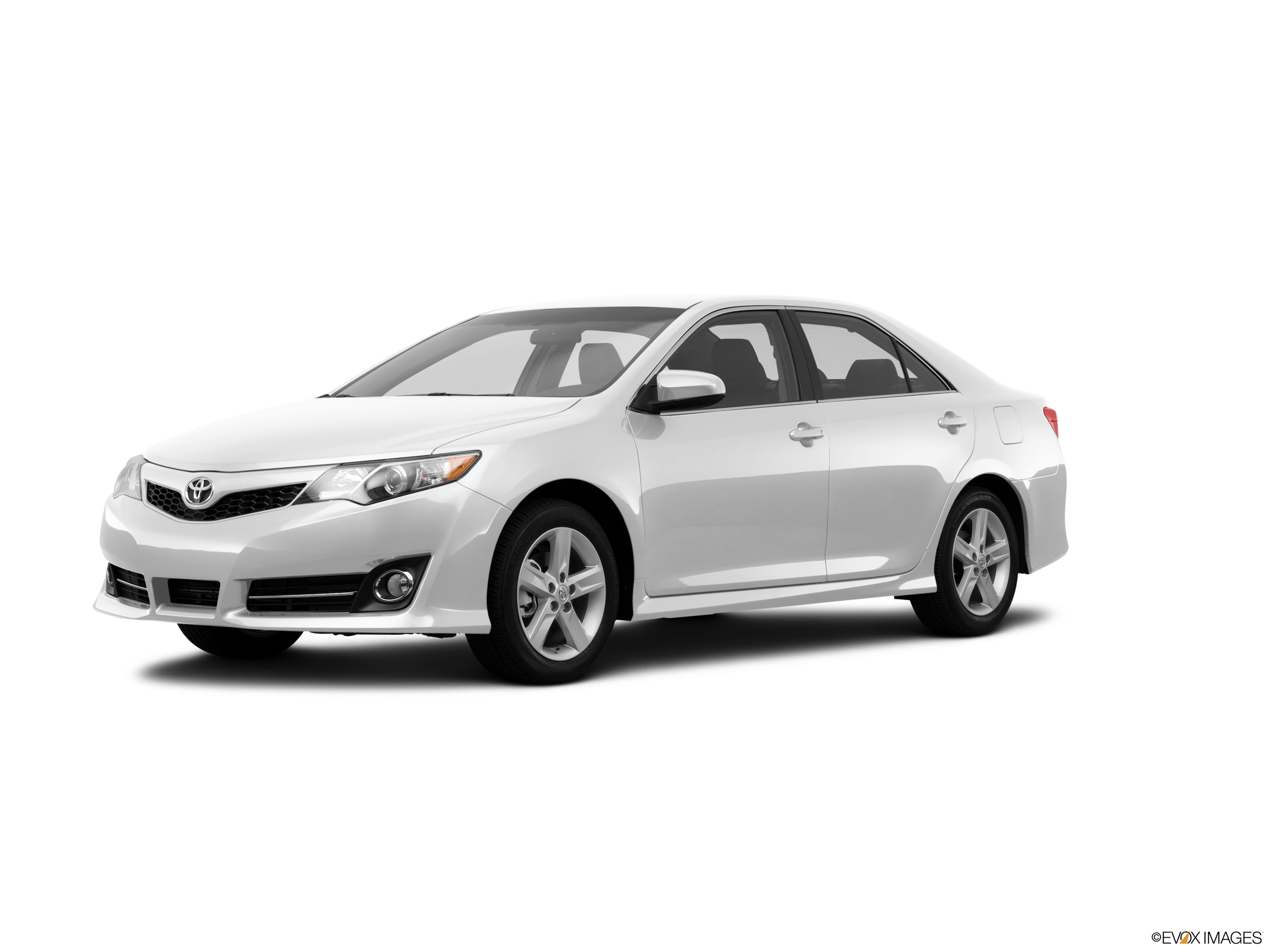 Used 2014 Toyota Camry SE Sedan 4D Prices | Kelley Blue Book