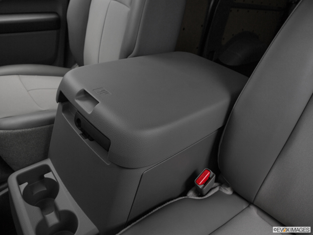 2019 nissan nv passenger mpg