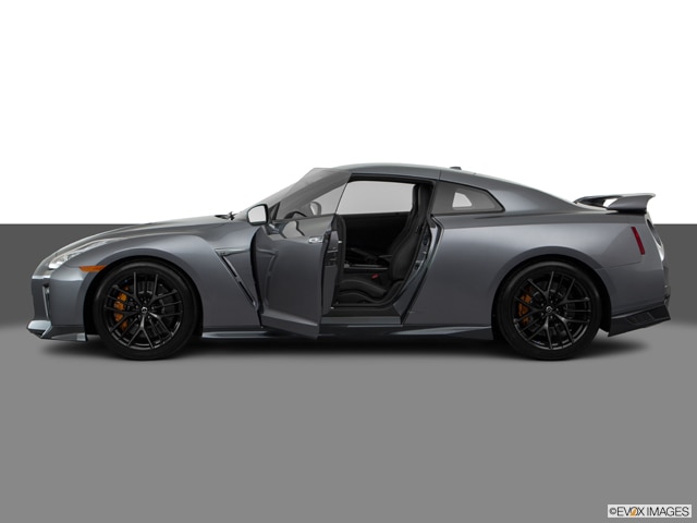 TLVN 日産 GT-R Premium edition 2017 model 2017 Nissan GT-R review, photos & specs | CarMax