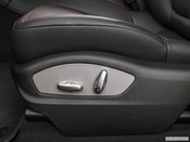 2022 Porsche Macan Interior: 0