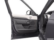 2025 Land Rover Discovery Interior: 0