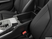 2023 BMW 3 Series Interior: 0