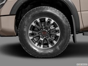 2024 Nissan Titan Crew Cab Exterior: 1