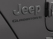 2024 Jeep Gladiator Exterior: 1