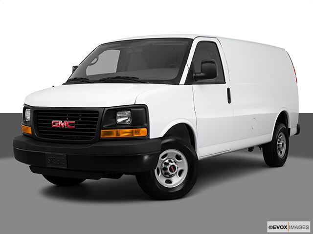 2010 savana cargo van