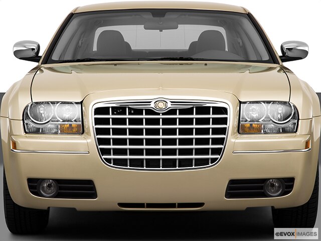 2010 Chrysler 300 Pricing Ratings Expert Review Kelley Blue Book