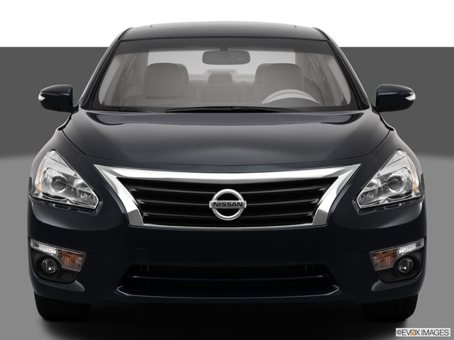 blue book value of a 2013 nissan altima