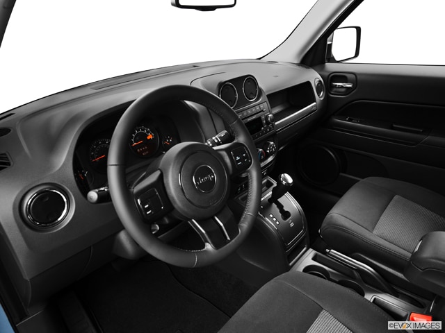 2014 Jeep Patriot Latitude 4dr 4x4 Pictures - Autoblog