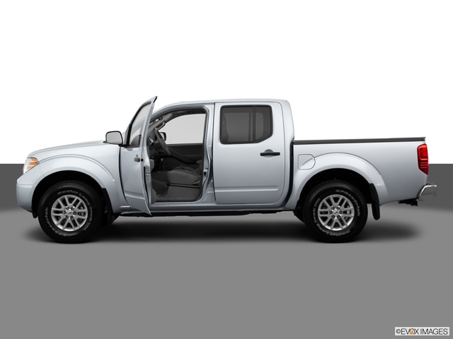 2015 Nissan Frontier Crew Cab Values & Cars for Sale | Kelley Blue Book