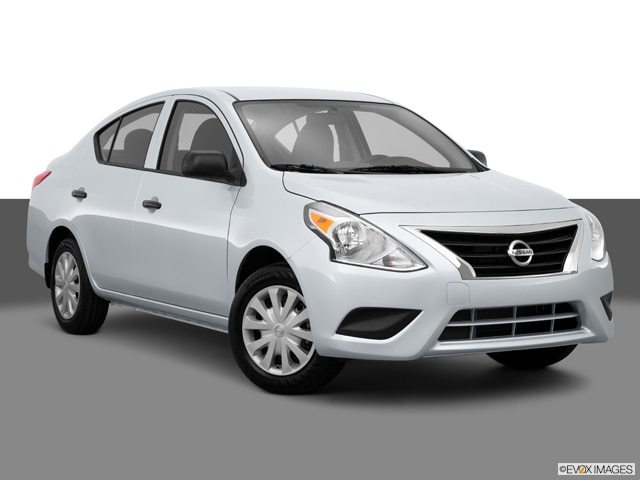 2015 nissan versa silver