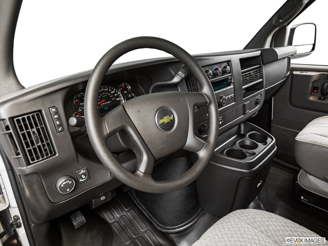 2015 chevy express 3500 specs