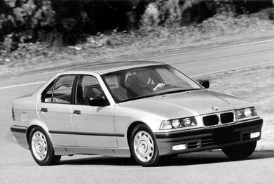 BMW 3 Series 318i Sedan 4D