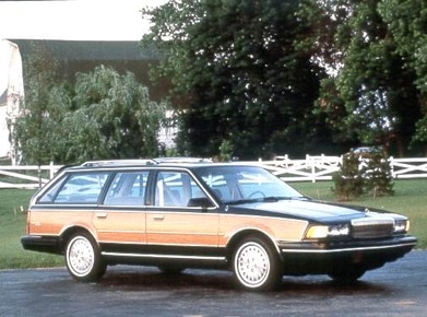 Buick Century Custom Wagon 4D