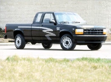 Dakota Club Cab Pickup image