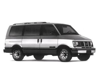 Safari Passenger Extended Minivan image