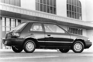 1992 MAZDA 323