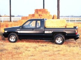 1992 Mitsubishi Mighty Max Macro Cab