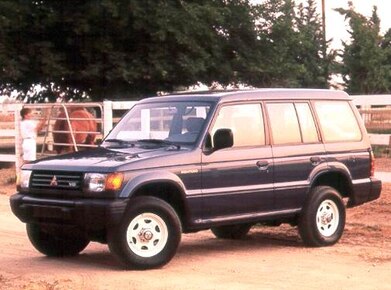 Montero Sport Utility 4D image