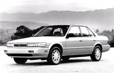 1992 Nissan Stanza GXE Sedan 4D