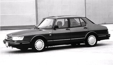 Saab 900 Sedan 4D