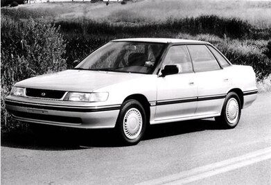 Legacy L Sedan 4D image