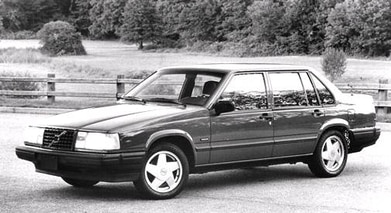 1992 Volvo 940 Specs & Feature Comparisons | Kelley Blue Book