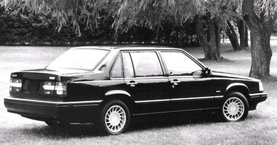 960 Sedan 4D image