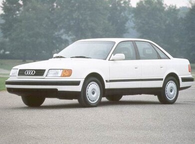 100 Sedan 4D image