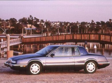 Riviera Coupe 2D image
