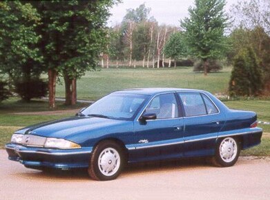 Buick Skylark Limited Sedan 4D