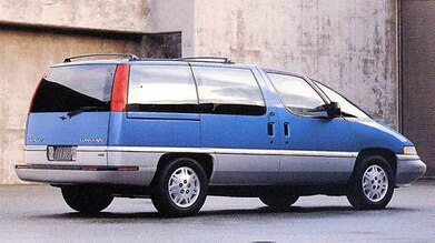 Lumina APV Minivan image