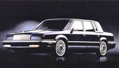 Fifth Ave Sedan 4D image