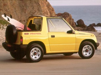 Tracker LSi Sport Utility Convertible 2D image