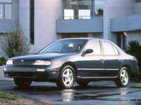 1993 Nissan Altima GLE Sedan 4D