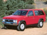 1993 Nissan Pathfinder XE Sport Utility 4D