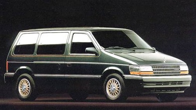 1993 Plymouth Voyager Specs & Feature Comparisons | Kelley Blue Book