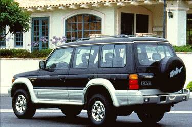 Montero SR Sport Utility 4D image