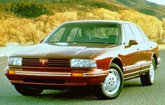 1994 Oldsmobile 88 Royale LS Sedan 4D