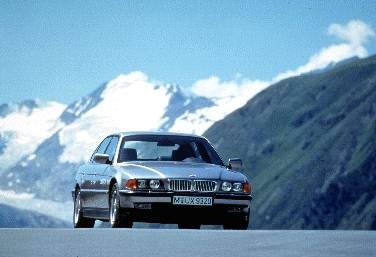 7 Series 750iL Sedan 4D image
