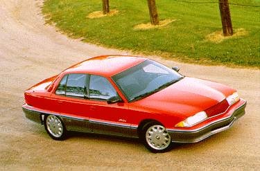 Buick Skylark Custom Sedan 4D