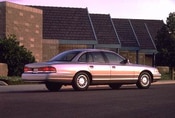 1995 Ford Crown Victoria Lifestyle: 2