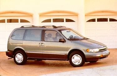 Quest GXE Minivan image