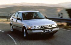 1995 Saab 900 S Hatchback 4D