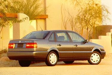 Passat GLS Sedan 4D image
