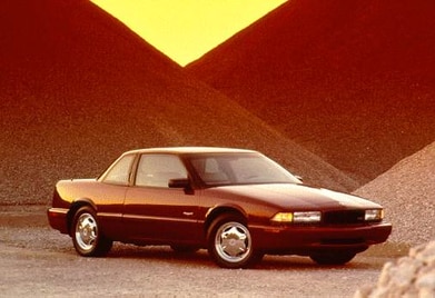Buick Regal Gran Sport Coupe 2D
