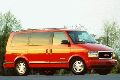 Safari Passenger Minivan image