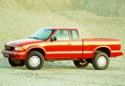 1996 GMC Sonoma Club Coupe Cab Lifestyle: 2