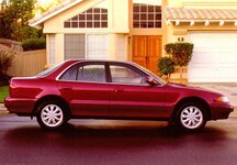 1996 Hyundai Sonata GLS Sedan 4D