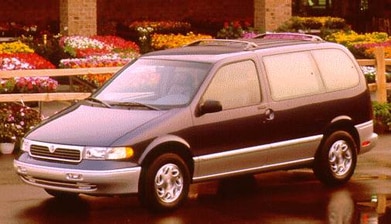 Villager GS Minivan image