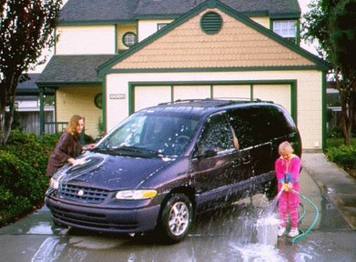 Grand Voyager Minivan image